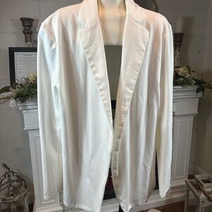 Women’s Elegant White Blazer